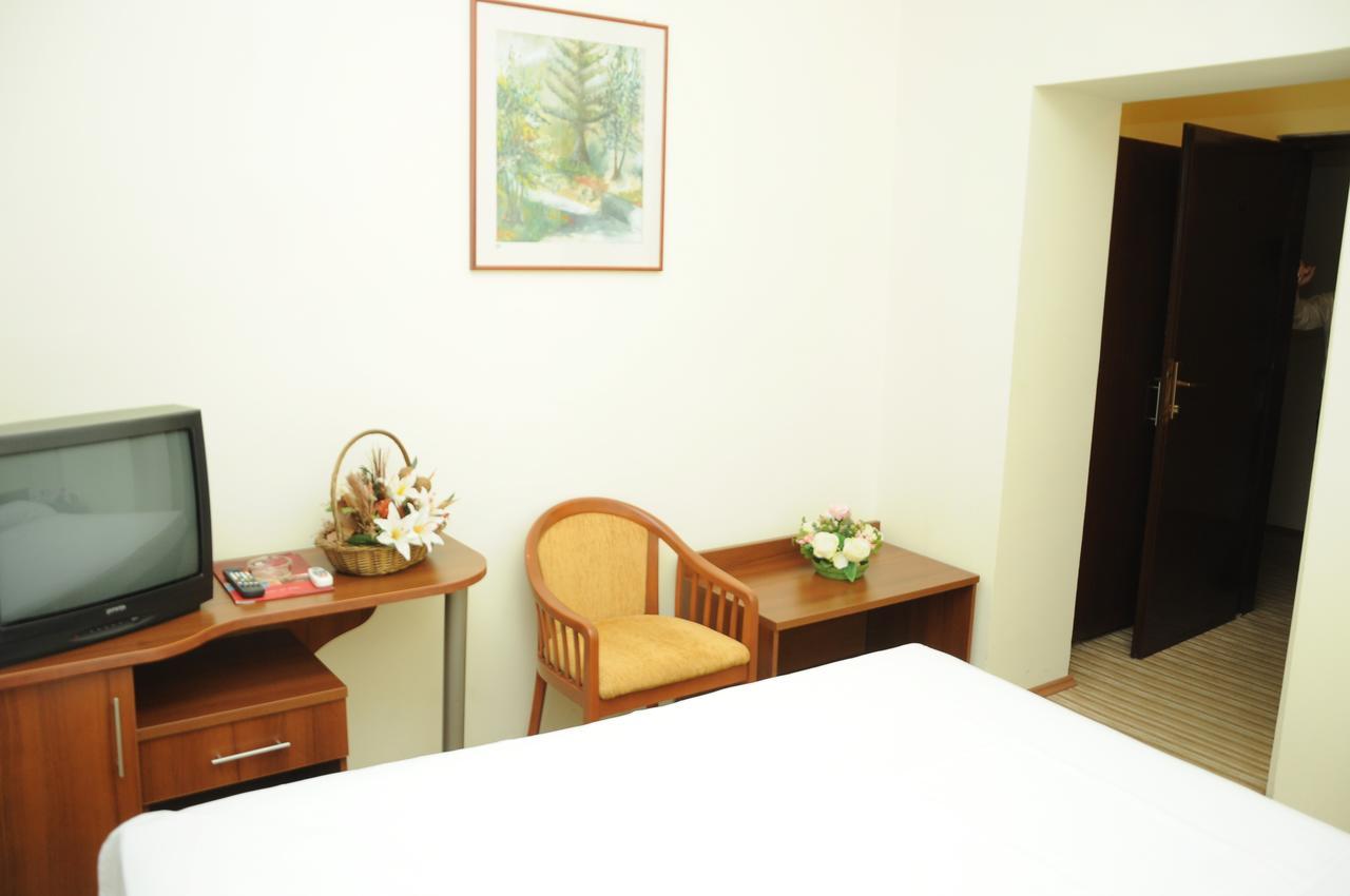 Hotel Shirok Sokak Bitola Ngoại thất bức ảnh