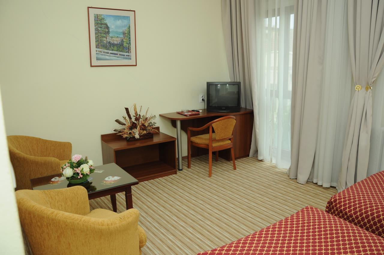 Hotel Shirok Sokak Bitola Ngoại thất bức ảnh